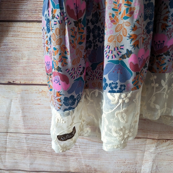 Matilda Jane Size Large Floral Embroidered Babydoll Blouse Tassel Scoop Neck - Picture 12 of 13